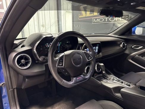 Used 2016 Chevrolet Camaro SS RWD image 5