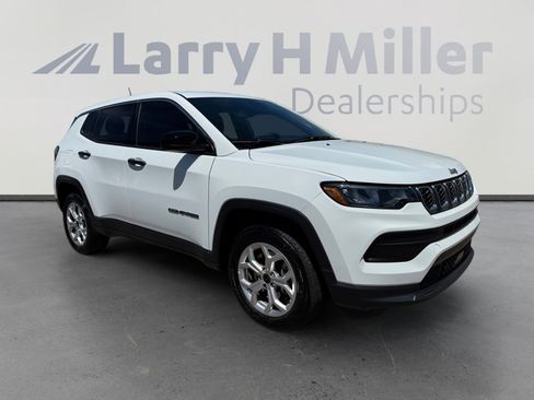 Certified 2025 Jeep Compass Sport AWD/4WD image 7