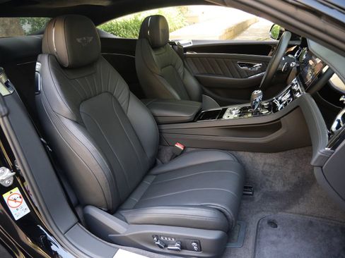 Used 2024 Bentley Continental GT AWD/4WD image 21
