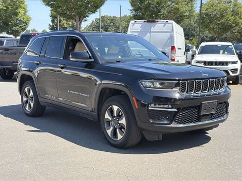 Used 2023 Jeep Grand Cherokee 4WD 4xe image 15