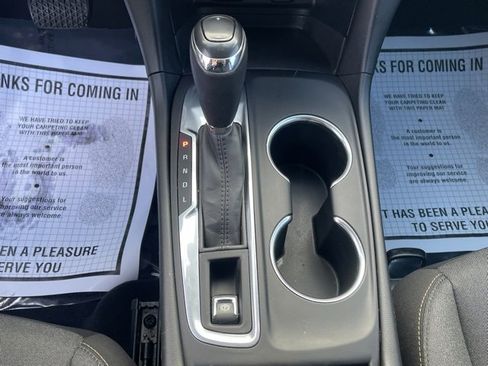 Used 2018 Chevrolet Equinox LT image 28