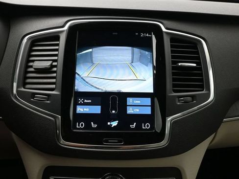 Used 2020 Volvo XC90 T6 Momentum w/ Protection Package Premier AWD/4WD image 21