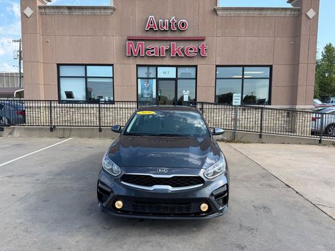Used 2021 Kia Forte LXS FWD image 2