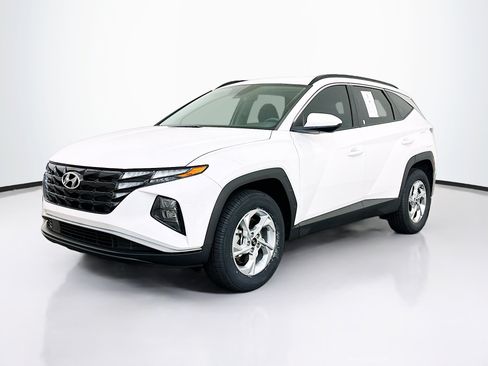 Used 2024 Hyundai Tucson SEL AWD/4WD image 3