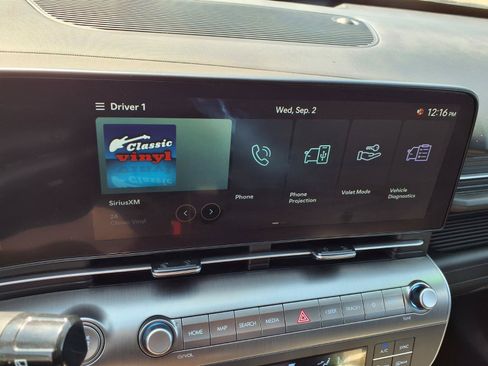 Used 2025 Hyundai Kona SEL FWD image 5