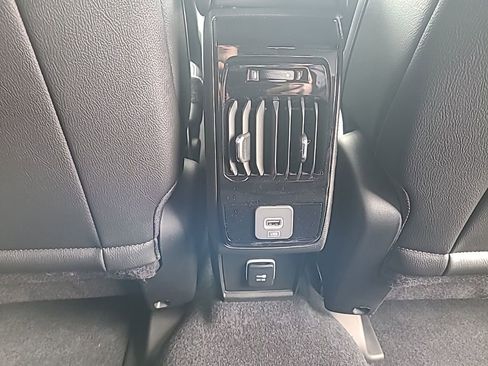 New 2025 Jeep Compass Limited w/ Sun & Sound Group image 23