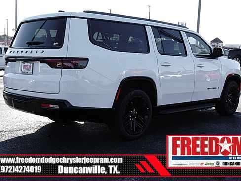 New 2025 Jeep Wagoneer L Series II w/ Premium Group I image 5