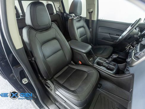 Used 2022 Chevrolet Colorado Z71 w/ Z71 Midnight Edition AWD/4WD image 44
