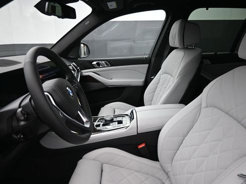 New 2026 BMW X5 sDrive40i w/ Climate Comfort Package RWD image 12