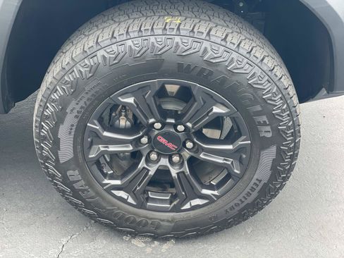 Used 2025 GMC Canyon Elevation w/ Convenience Package RWD image 30
