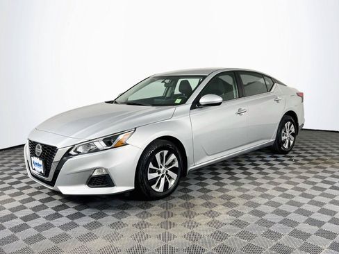 Used 2020 Nissan Altima 2.5 S AWD/4WD image 2