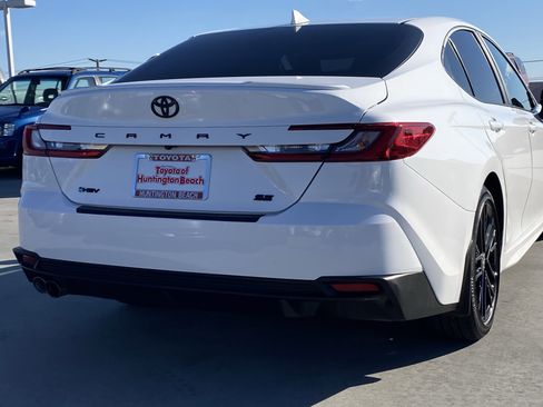 Certified 2025 Toyota Camry SE image 4