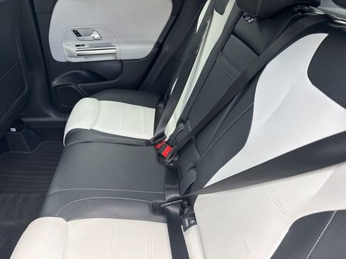 Used 2021 Mercedes-Benz GLA 250 image 28