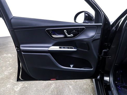 Certified 2025 Mercedes-Benz GLC 300 image 22