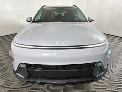 Certified 2025 Hyundai Kona SEL FWD image 7