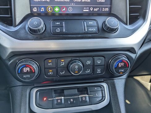 Used 2023 GMC Acadia SLE w/ Driver Convenience Package image 30