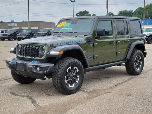 Used 2024 Jeep Wrangler Unlimited Rubicon 4xe w/ Safety Group AWD/4WD image 2
