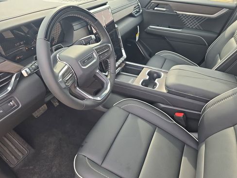 New 2026 GMC Acadia Denali w/ Super Cruise Package image 17