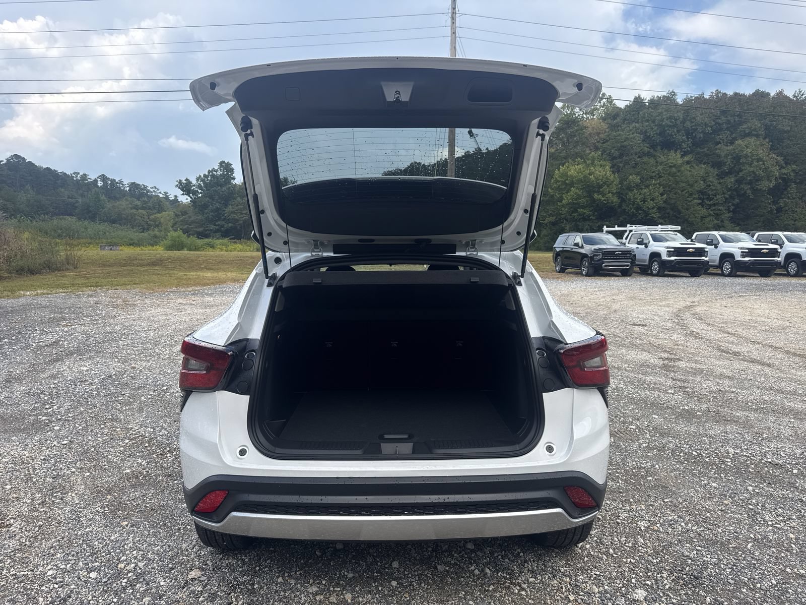 New 2026 Chevrolet Trax LT w/ LT Convenience Package FWD image 25