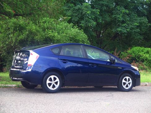 Used 2013 Toyota Prius Two FWD image 4