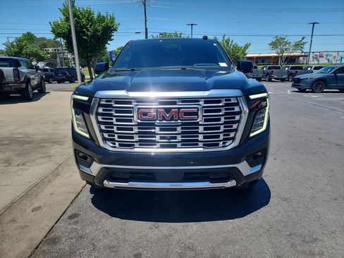 Certified 2025 GMC Yukon XL Denali w/ LPO, Floor Liner Package AWD/4WD image 3