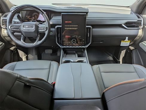 New 2026 GMC Acadia AT4 w/ Super Cruise Package image 16