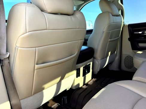 Used 2016 RAM 1500 Laramie w/ Convenience Group image 18