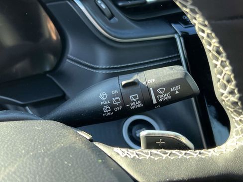 Used 2024 Jeep Grand Cherokee Altitude image 18