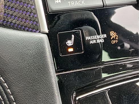 Used 2019 INFINITI Q60 3.0t Luxe AWD/4WD image 21