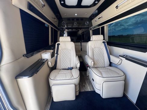 Used 2023 Mercedes-Benz Sprinter 3500 image 68