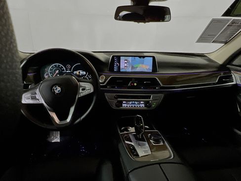 Used 2017 BMW 740e xDrive AWD/4WD image 30