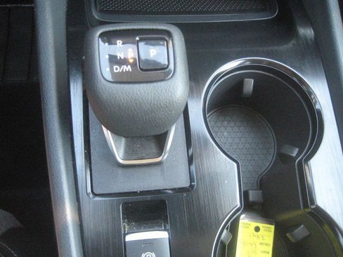 Used 2023 Nissan Rogue SV AWD/4WD image 19