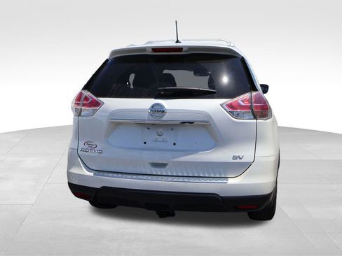 Used 2016 Nissan Rogue SV FWD image 16