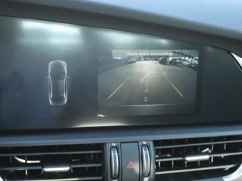 New 2025 Alfa Romeo Giulia w/ Veloce Package Rwd image 9