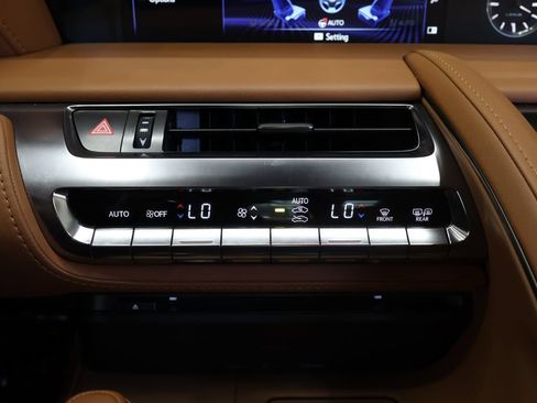 Used 2018 Lexus LC 500 Coupe w/ Sport Package RWD image 34