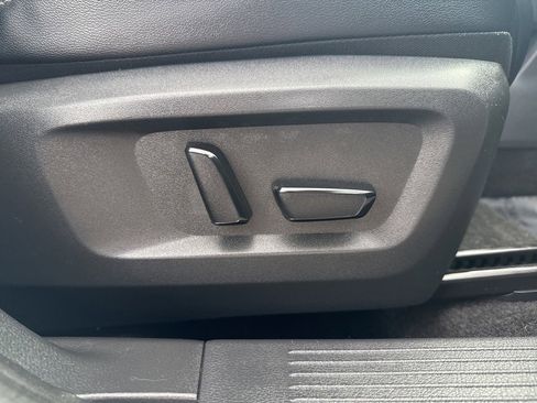 Used 2022 Nissan Rogue SL w/ SL Premium Package image 14