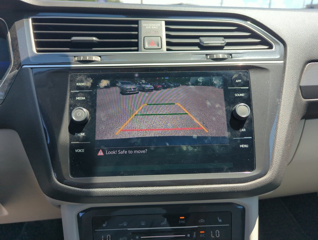 Certified 2023 Volkswagen Tiguan SE FWD image 22