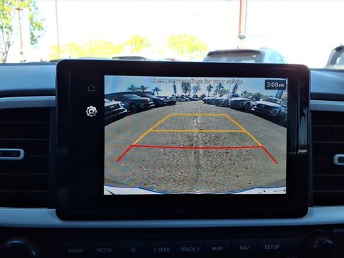 Certified 2025 Hyundai Venue Limited image 21