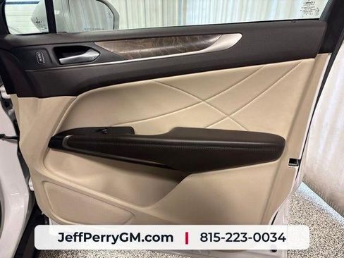 Used 2017 Lincoln MKC Reserve w/ Lincoln MKC Climate Package AWD/4WD image 23
