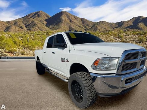 Used 2014 RAM 2500 SLT w/ Luxury Group AWD/4WD image 5