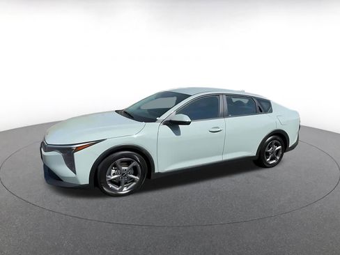 Used 2025 Kia K4 LXS image 8