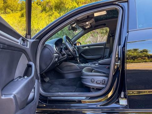 Used 2017 Audi A3 e-tron Premium image 22