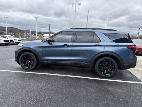 Used 2020 Ford Explorer ST w/ ST Street Pack image 6