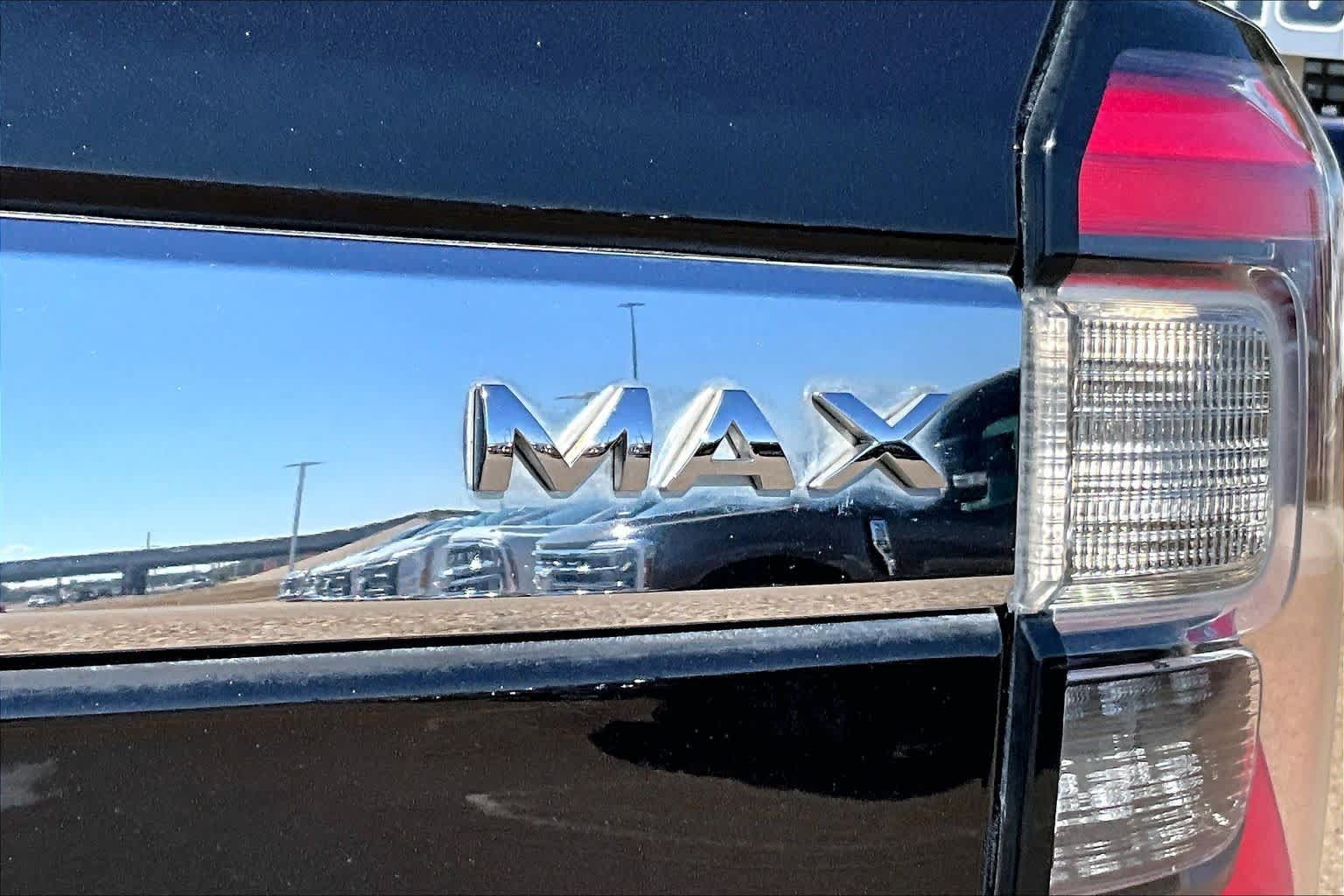 Used 2019 Ford Expedition Max Limited w/ Driver Assistance Package AWD/4WD image 10