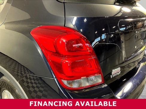 Used 2021 Chevrolet Trax LT w/ Driver Confidence Package FWD image 22