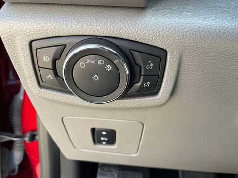 Used 2017 Ford F150 Lariat RWD image 16