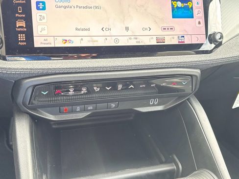 New 2026 Jeep Cherokee Laredo AWD/4WD image 27