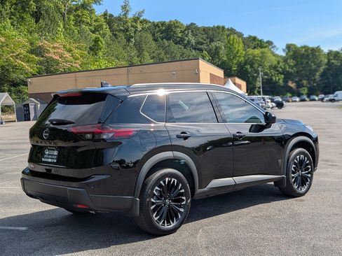 Used 2026 Nissan Rogue Dark Armor FWD image 9