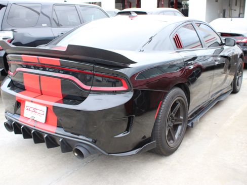 Used 2023 Dodge Charger R/T w/ Blacktop Package RWD image 9
