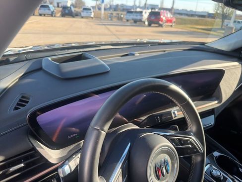 Used 2025 Buick Envision Sport Touring AWD/4WD image 12